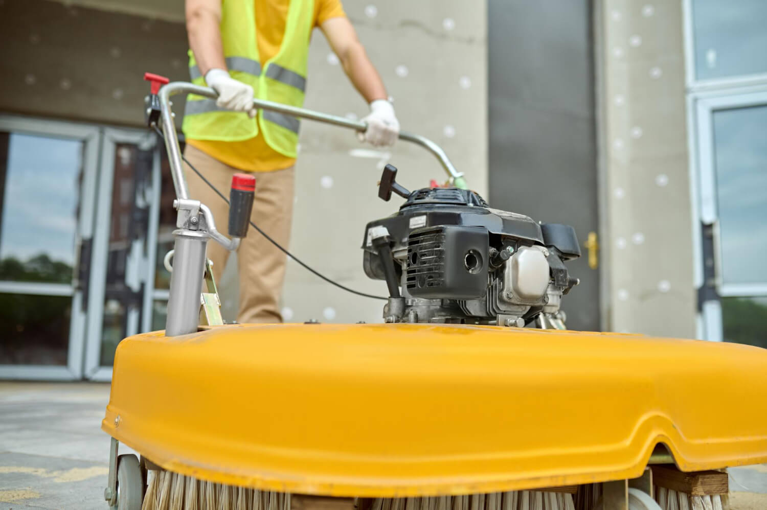 How to Choose the Right Floor Scrubber for Your Facility in Adelaide