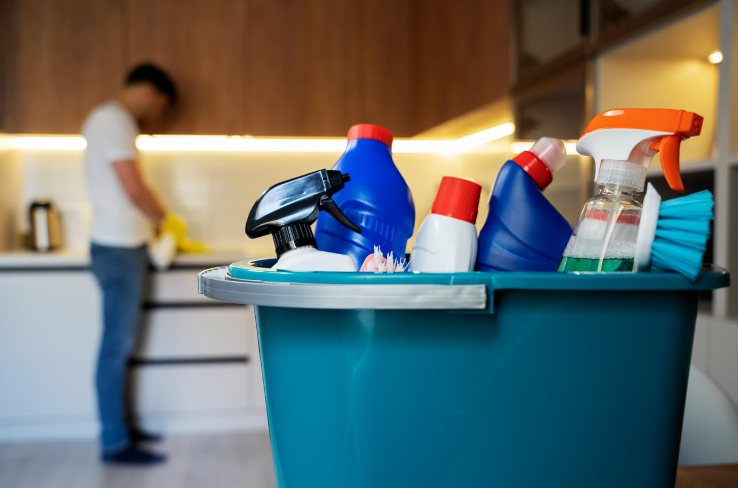 Commercial Cleaning Chemicals Compared: Simple Green, Enzyme Wizard and Peerless